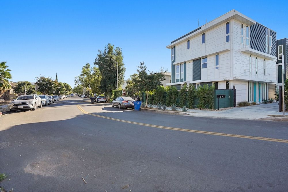 undefined Smarter Bed And Breakfast 3