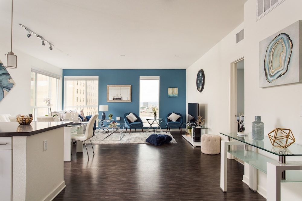 New Downtown LA Luxury Jr. Penthouse Premier Apartment 9