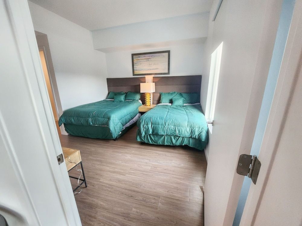 StaysPro - Cityscape Luxury Rental Homes in the Heart of Los Angeles Premier Apartment, 2 Bedrooms 3