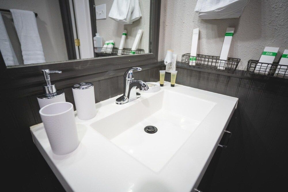 La Palma Guesthouse - Near Texas Tech House, Accessible 8