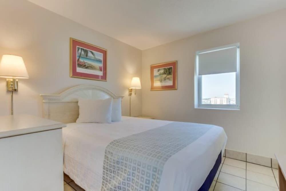 Condo, 2 Bedrooms, Balcony, Ocean View (751)