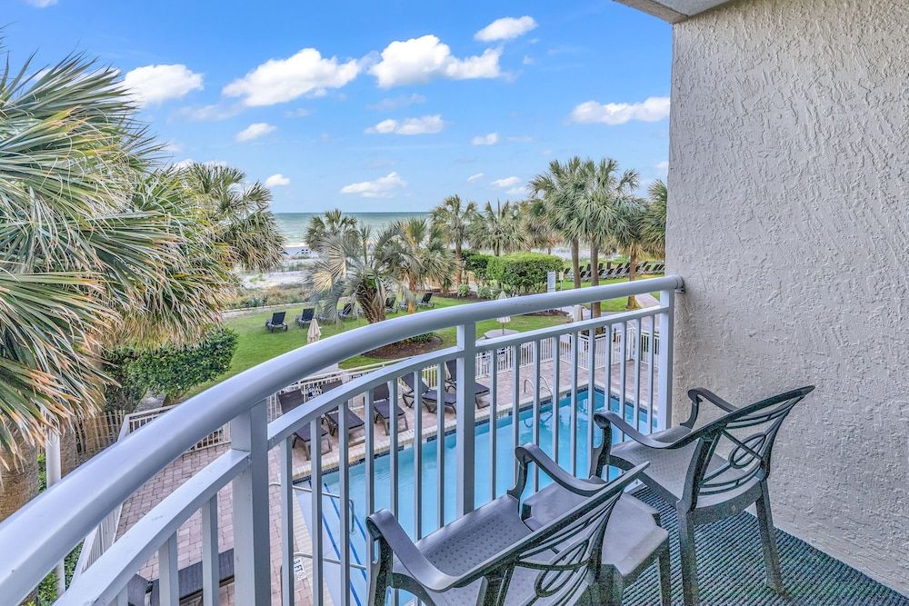 Breakers Sailfish Condos by Hosteeva Premium Condo, 1 Bedroom, Pool View, Oceanfront 15