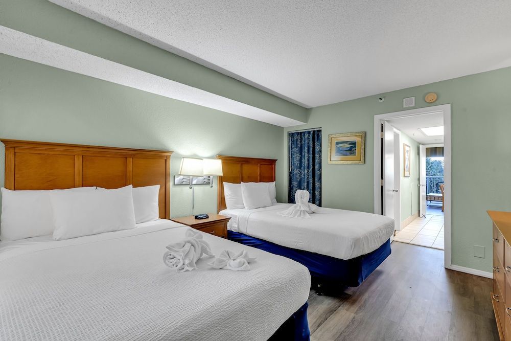Breakers Sailfish Condos by Hosteeva Premium Condo, 1 Bedroom, Pool View, Oceanfront 9