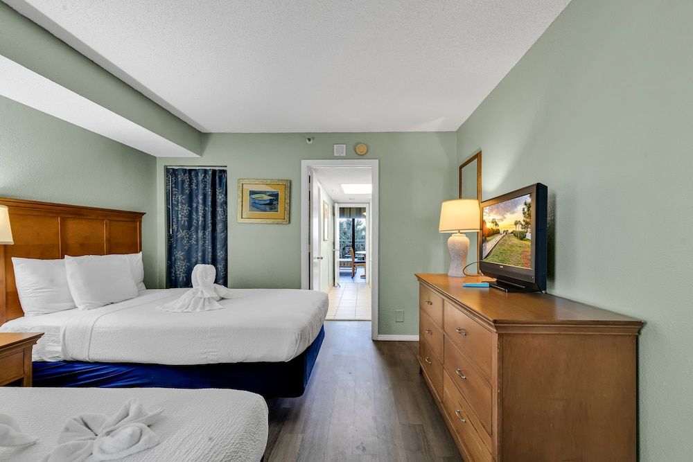 Breakers Sailfish Condos by Hosteeva Premium Condo, 1 Bedroom, Pool View, Oceanfront 7