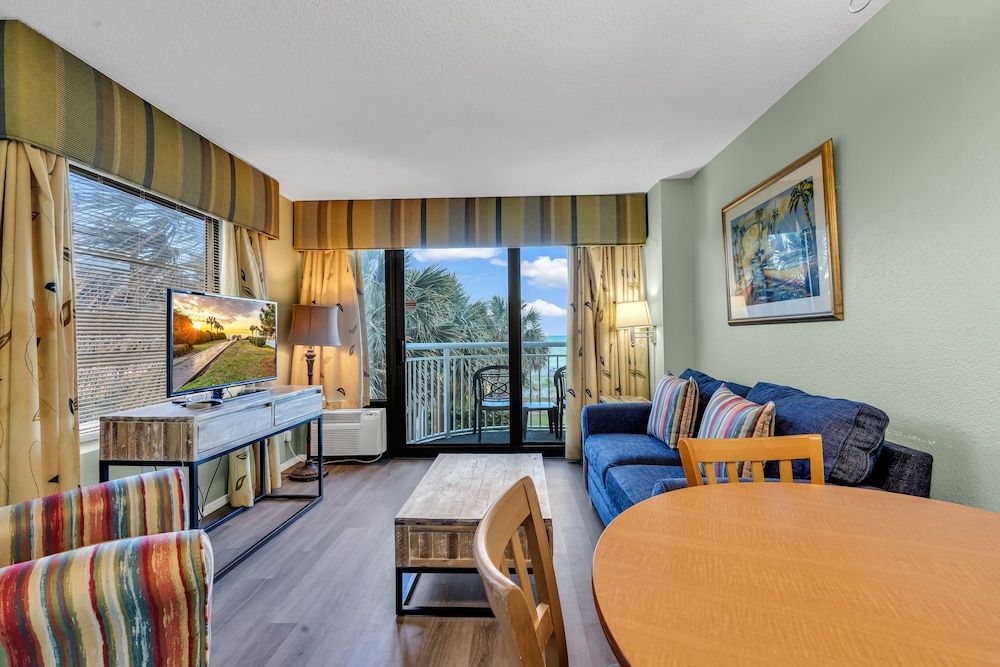 Breakers Sailfish Condos by Hosteeva Premium Condo, 1 Bedroom, Pool View, Oceanfront 10