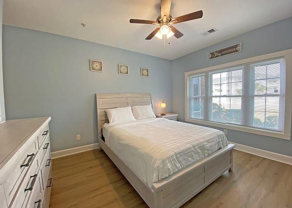 Condo, 2 Bedrooms
