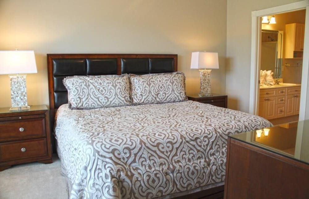 Condo, Multiple Beds (Luxurious Golf Villa Near Broadway at)