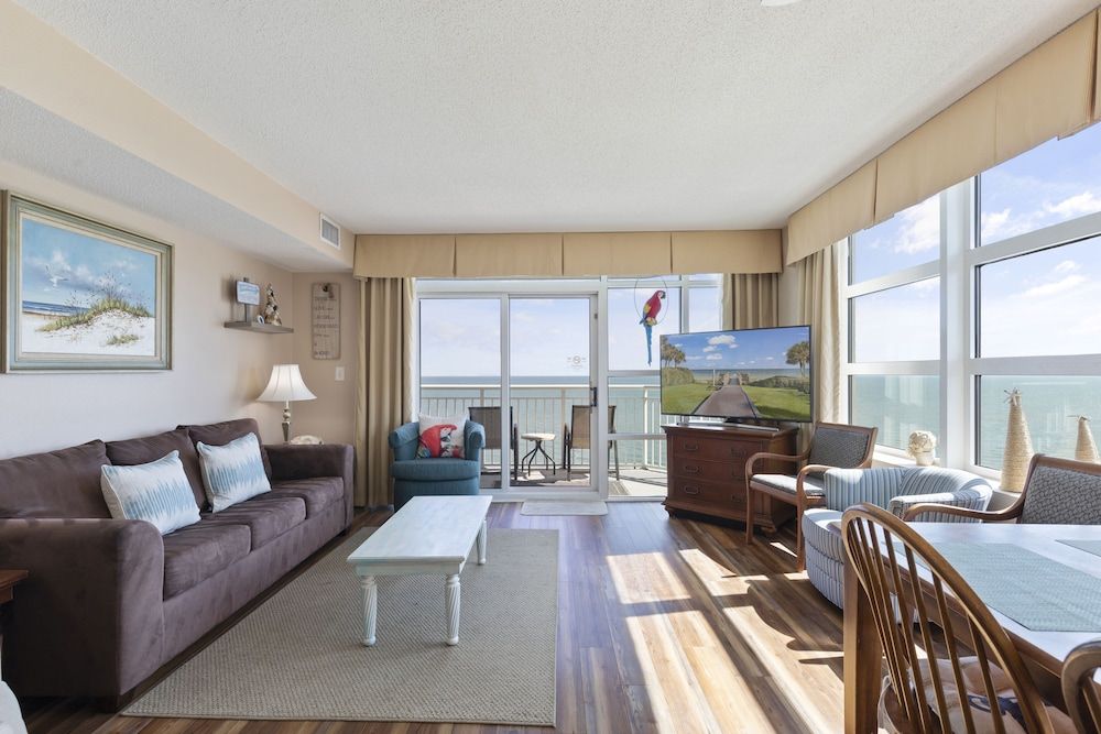 Carolinian Corner Gem Views