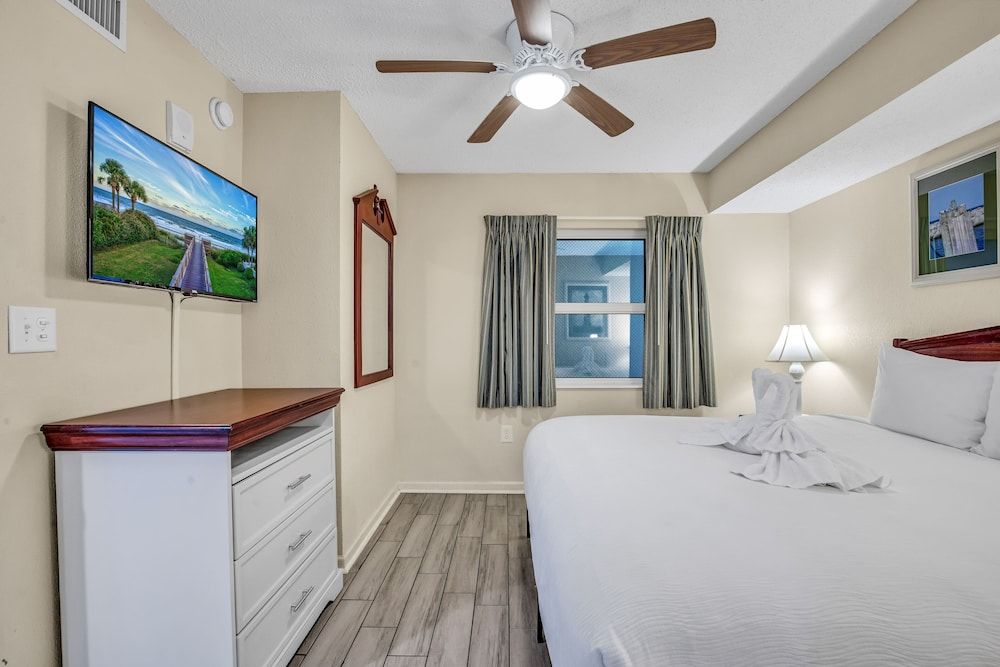 Signature Condo, 2 Bedrooms, Beach View, Oceanfront