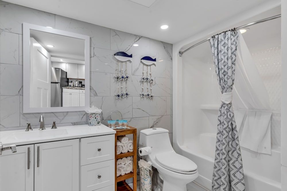 Breakers Tower 1BR Oceanfront Condo Signature Condo, 1 Bedroom, Balcony, Ocean View 22