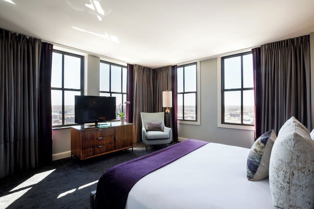 Executive Room, 1 King Bed, Corner