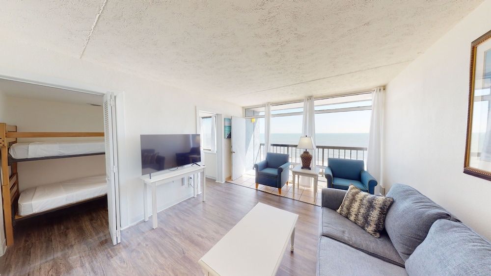 Willow Bay Resort 1 Bedroom Suite with Kitchen, Oceanfront 7