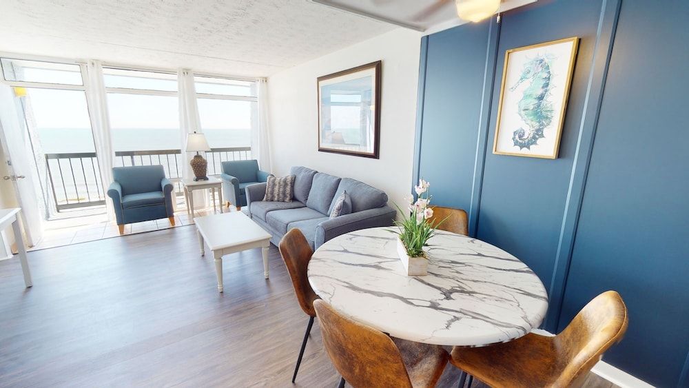 Willow Bay Resort 1 Bedroom Suite with Kitchen, Oceanfront with Bedroom View 10