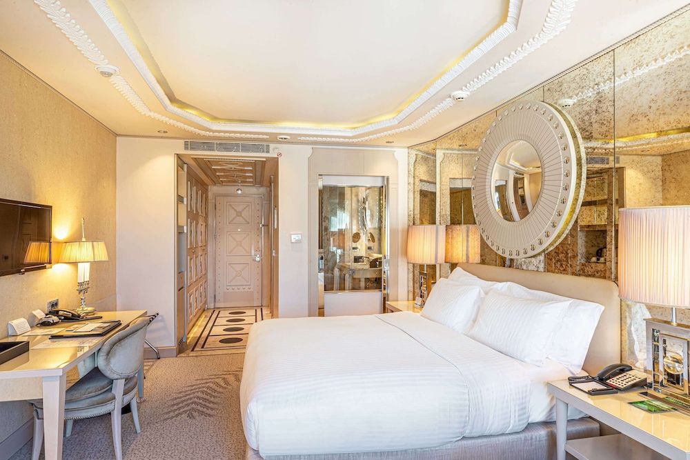 Wyndham Grand Istanbul Kalamis Marina Hotel Deluxe Room, 1 King Bed, City View 2
