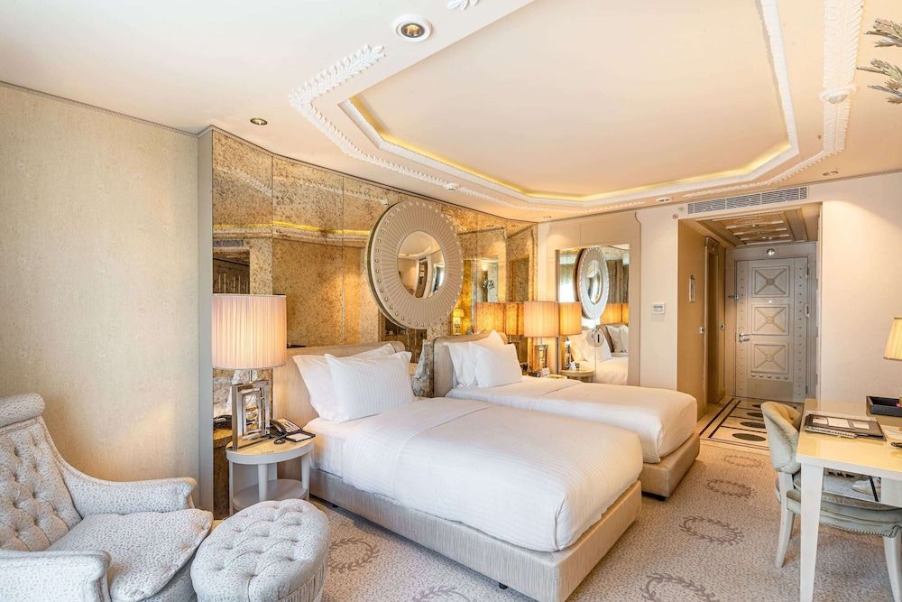 Wyndham Grand Istanbul Kalamis Marina Hotel Deluxe Room, 2 Twin Beds, City View 2