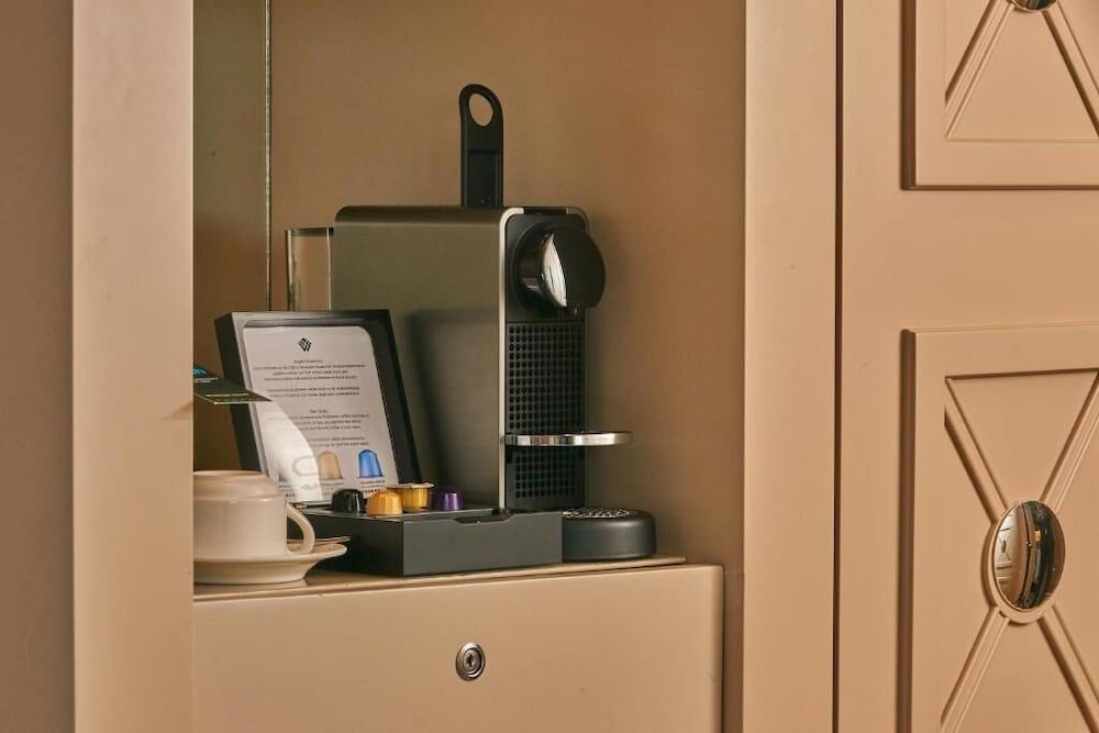 Wyndham Grand Istanbul Kalamis Marina Hotel Deluxe Room, 2 Twin Beds, City View 7