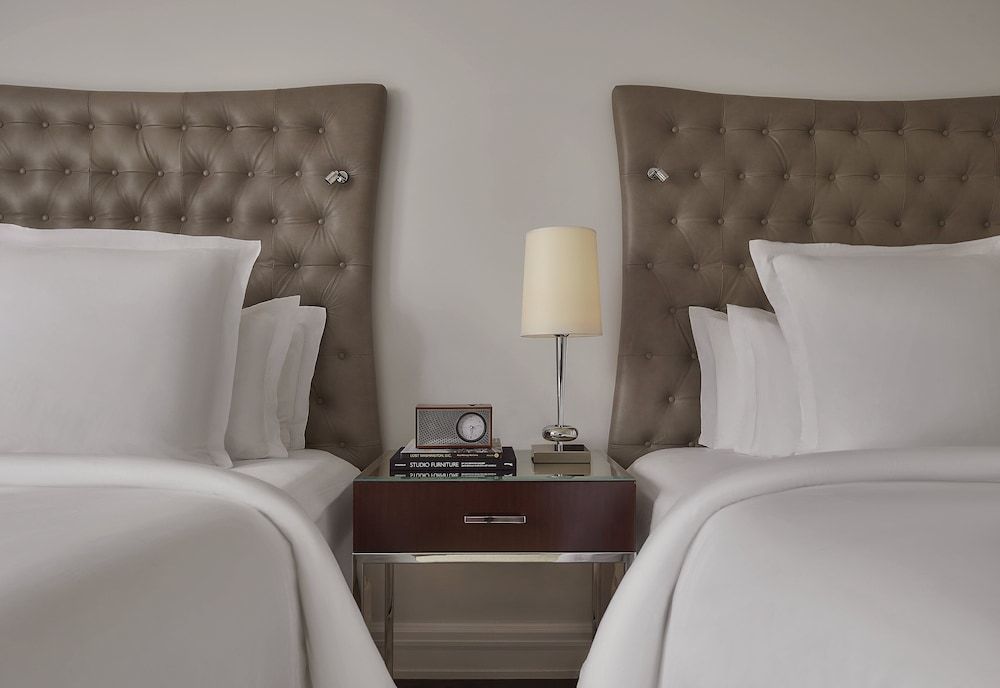 Deluxe Room, 2 Double Beds (Canal)