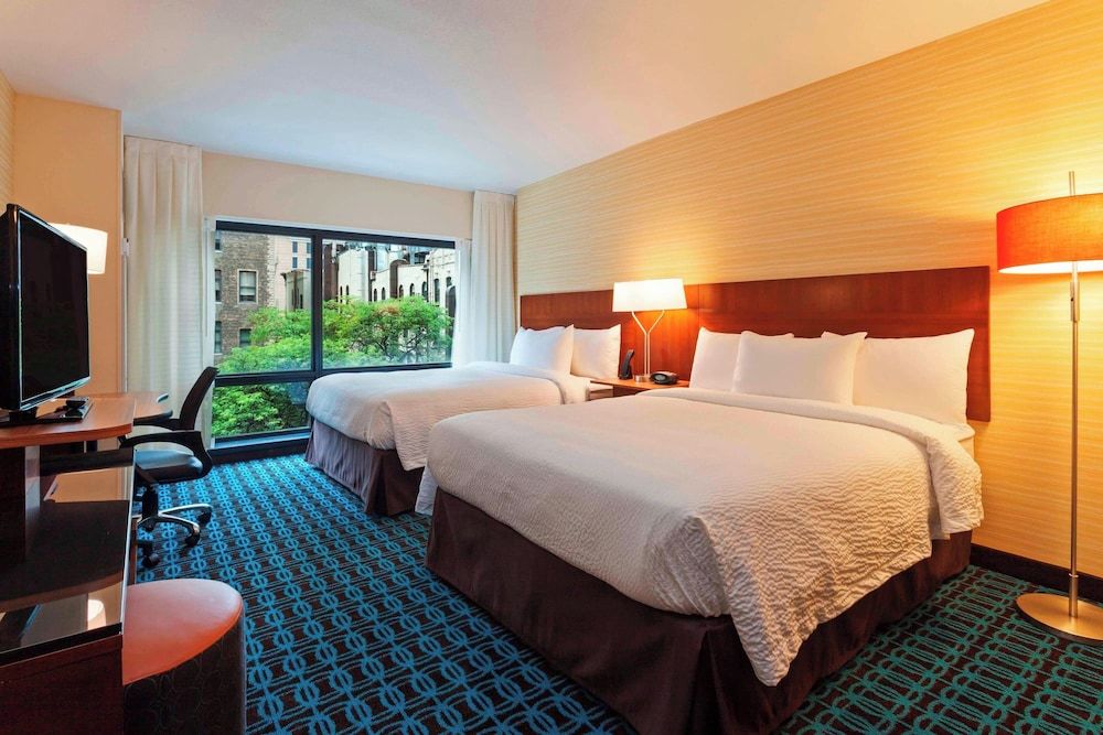 undefined Fairfield Inn & Suites Chicago Downtown/River North