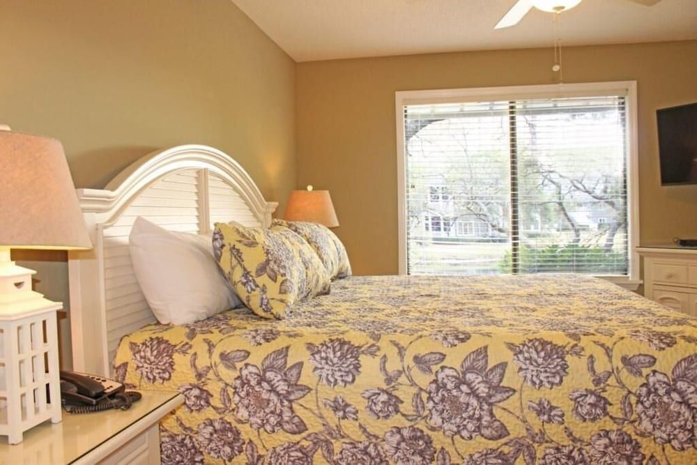 Condo, Multiple Beds (Spacious Villa Steps from Beach at Ki)