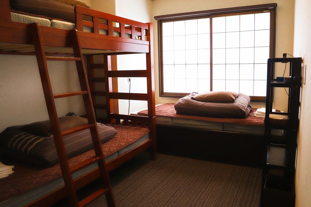 Triple Room (Private Bathroom)