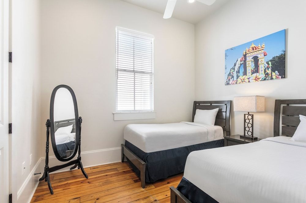 Executive Condo, 3 Bedrooms, Balcony, Courtyard View