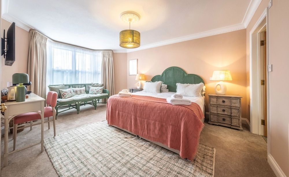 The Feathers Holt Superior Double Room, Annex Building (Lawns Rooms 2min walk on Station Rd) 3