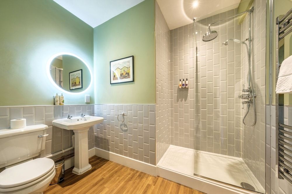 The Feathers Holt Standard Double Room, Annex Building (Lawns Rooms 2min walk on Station Rd) 6