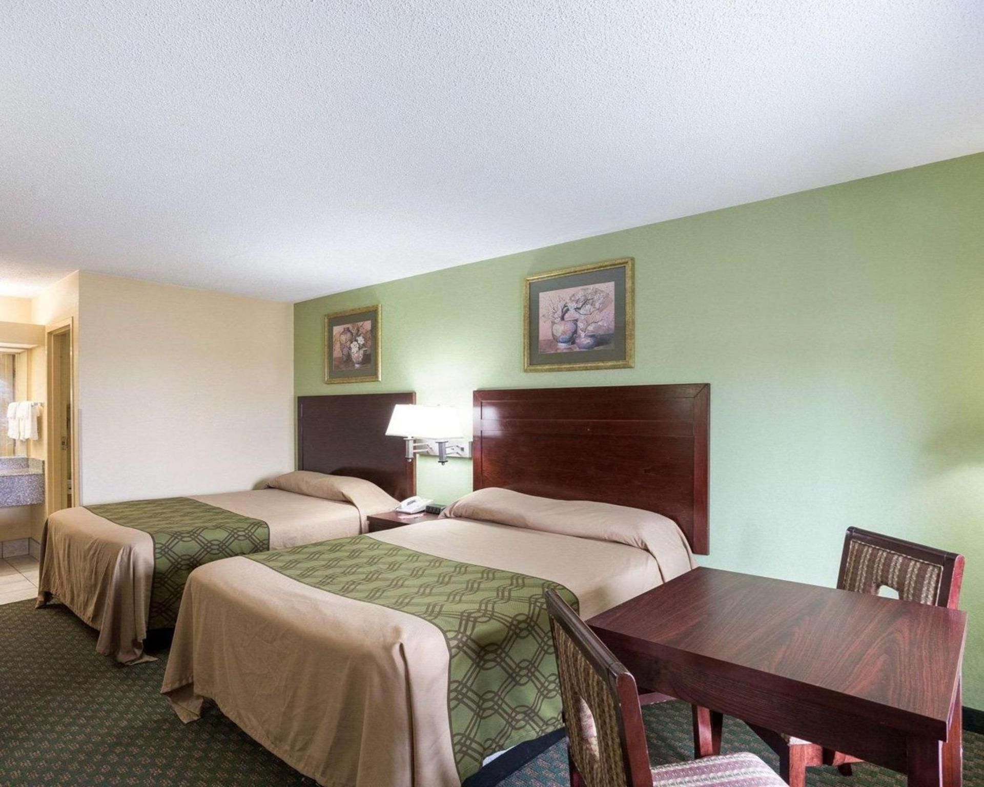 Queen Room with Two Queen Beds - Accessible/Non-Smoking