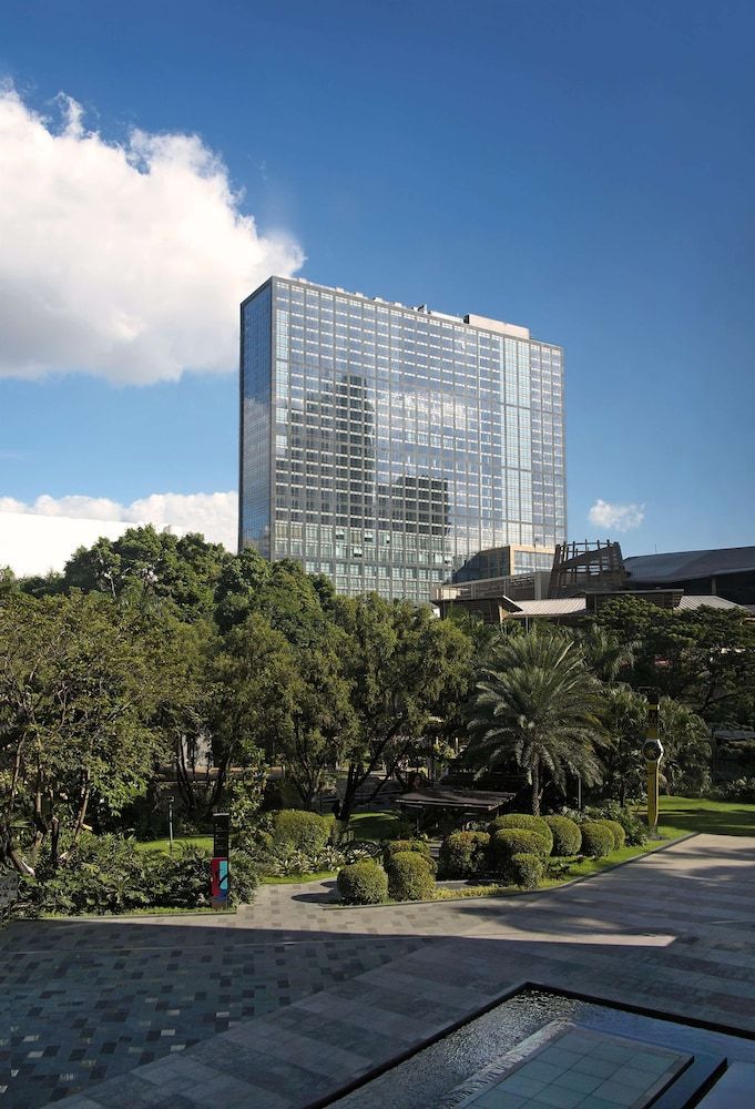 undefined Fairmont Makati 10