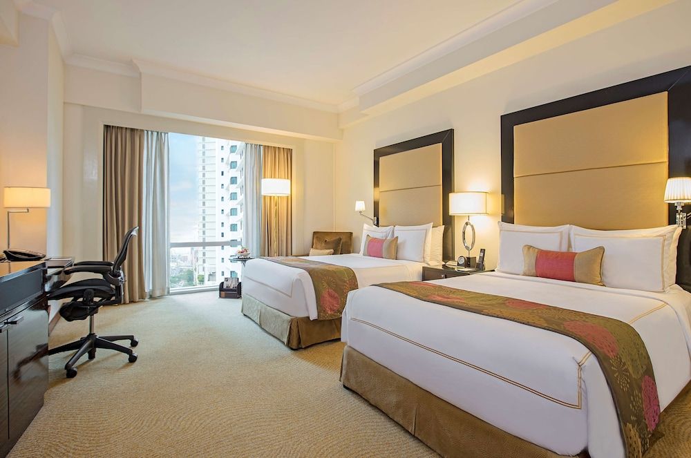 undefined Fairmont Makati 4