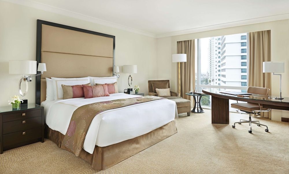 undefined Fairmont Makati 5