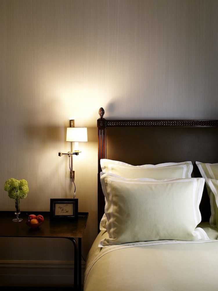 Courtyard King Room