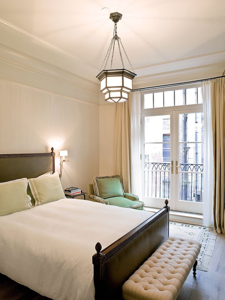 Courtyard King Room