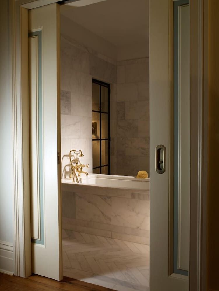 The Greenwich Hotel Studio Suite 2