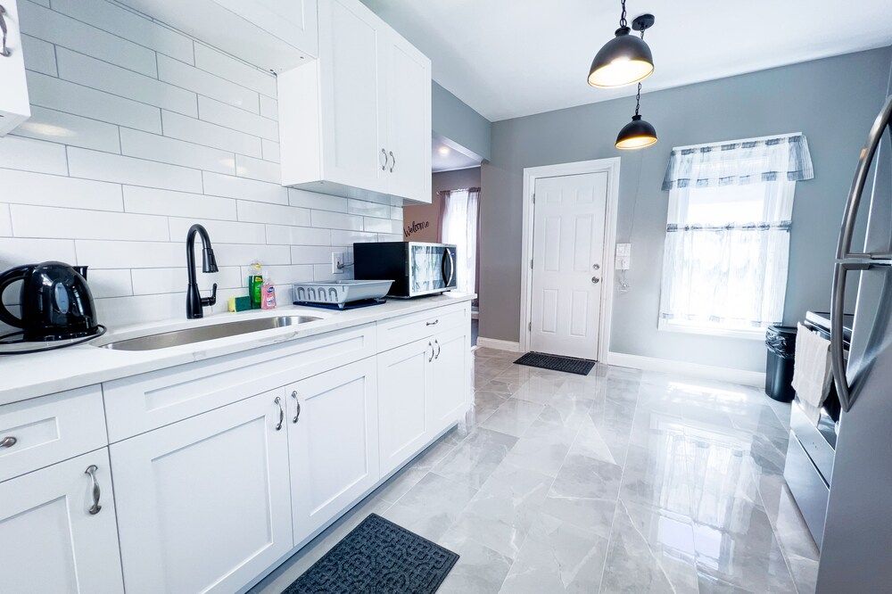 The Haines Villa Signature House 13