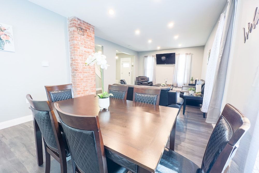 The Haines Villa Signature House 22