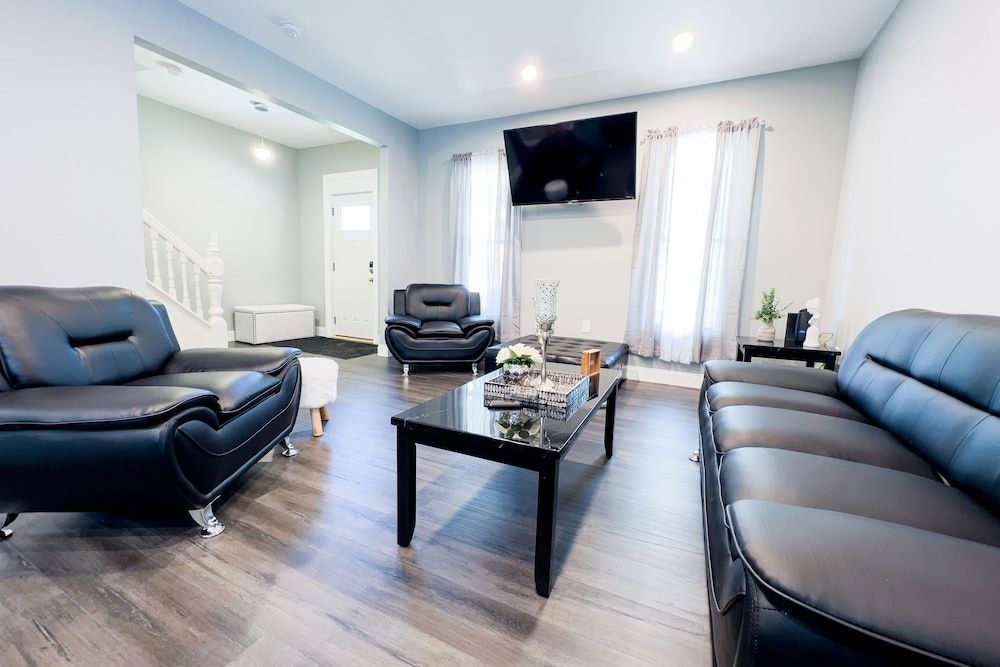 The Haines Villa Signature House 19