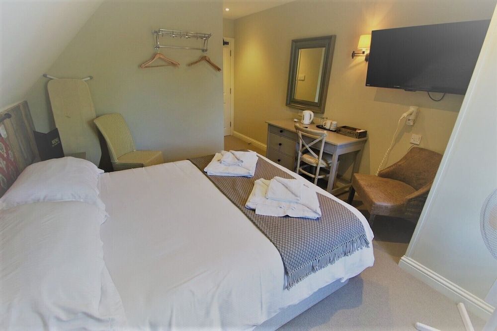 The Tawny Owl Double Room, Ensuite 3