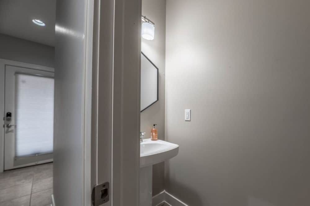 Marcy Condo Luxury Condo 30