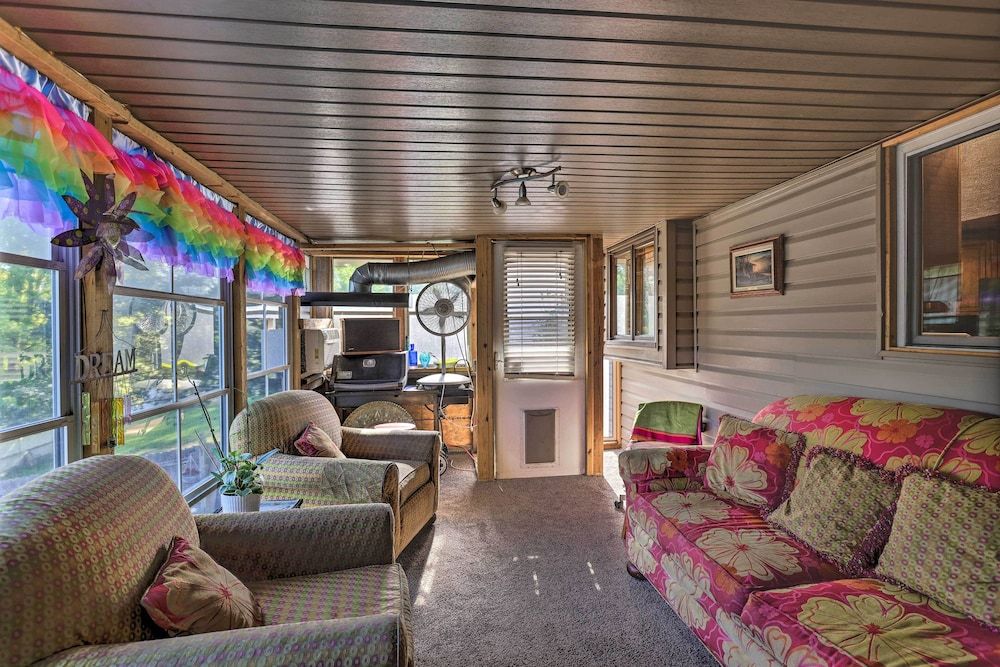 undefined Family-friendly Omaha Oasis ~ 10 Mi to Dtwn!