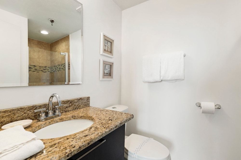 Villa Yamagi - The Enclave Hotel & Suites House 11