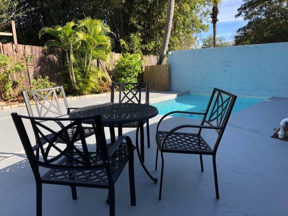 undefined 6151 Sandcrest · Next to Universal. Pool Sleep 9. Walk to Park 4