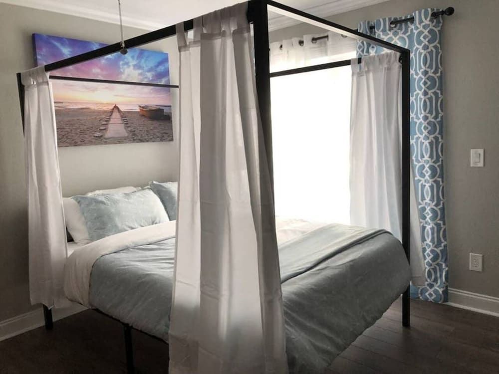 undefined 6151 Sandcrest · Next to Universal. Pool Sleep 9. Walk to Park