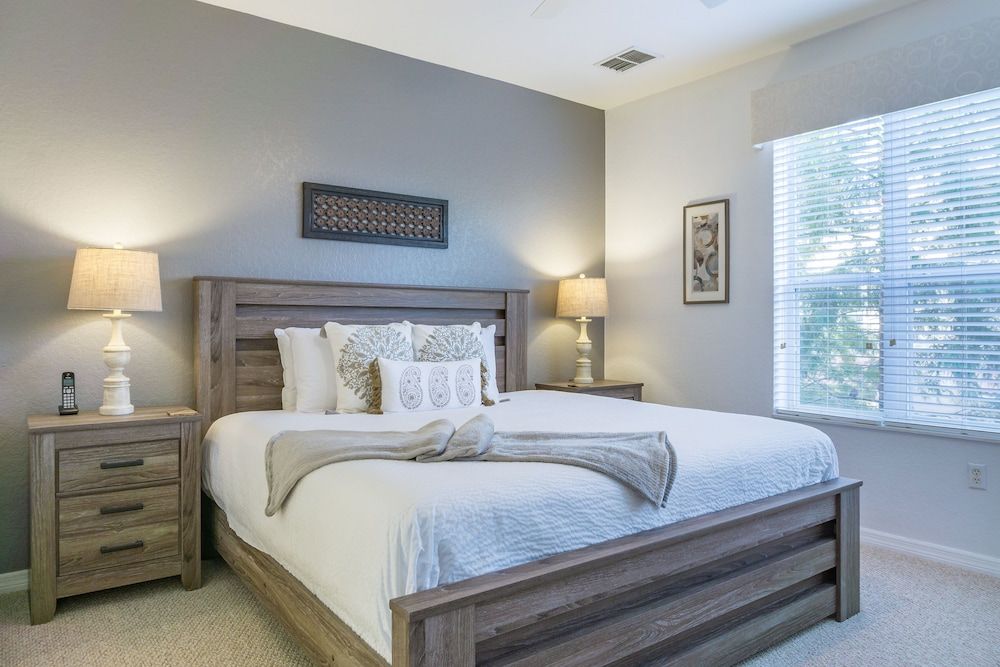 Casa Nova Deluxe Townhome 3 Bedroom Townhouse by RedAwning Townhome, 3 Bedrooms 3