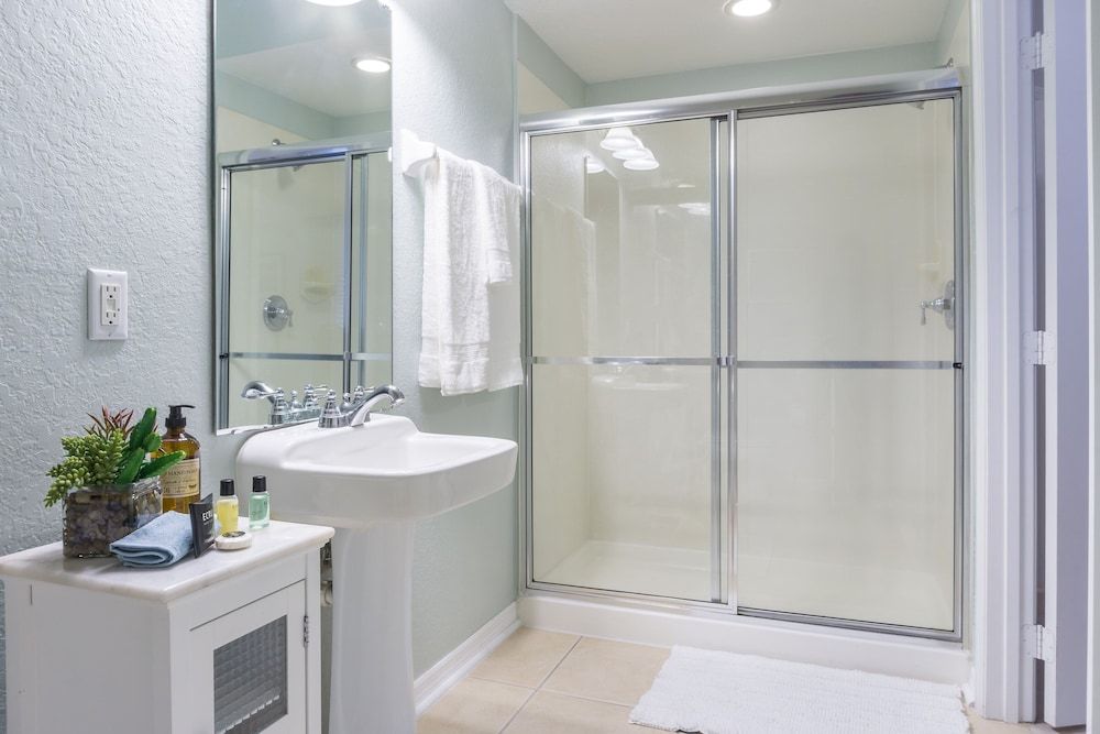 Casa Nova Deluxe Townhome 3 Bedroom Townhouse by RedAwning Townhome, 3 Bedrooms 20