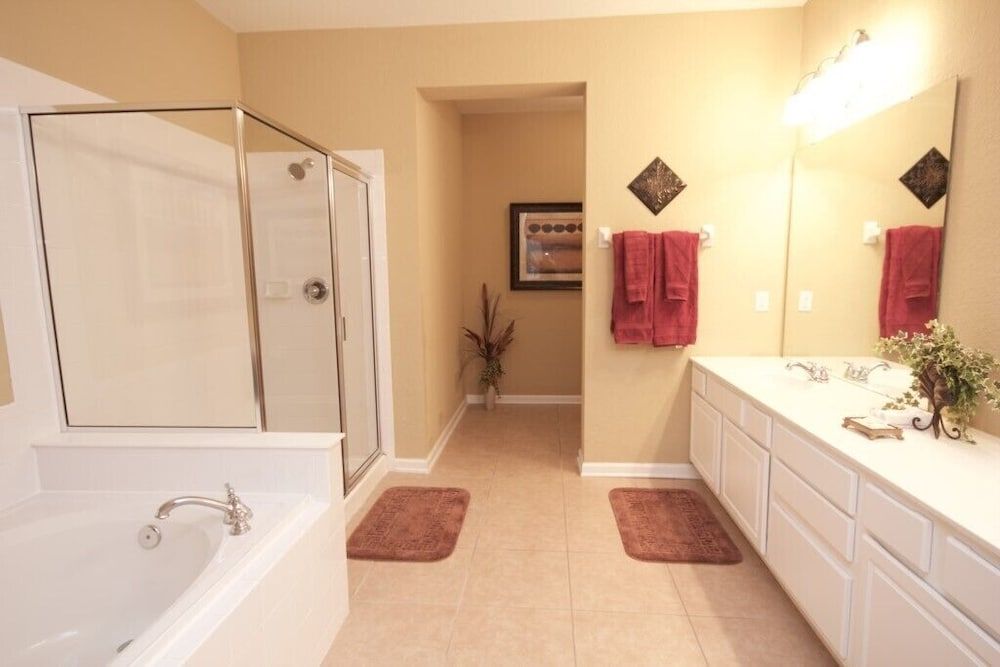 12-103 3 Bedroom Home by RedAwning House, 3 Bedrooms 11