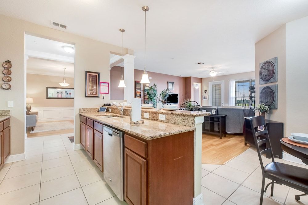 Endless Summer Apartment (3 Bedrooms) 13