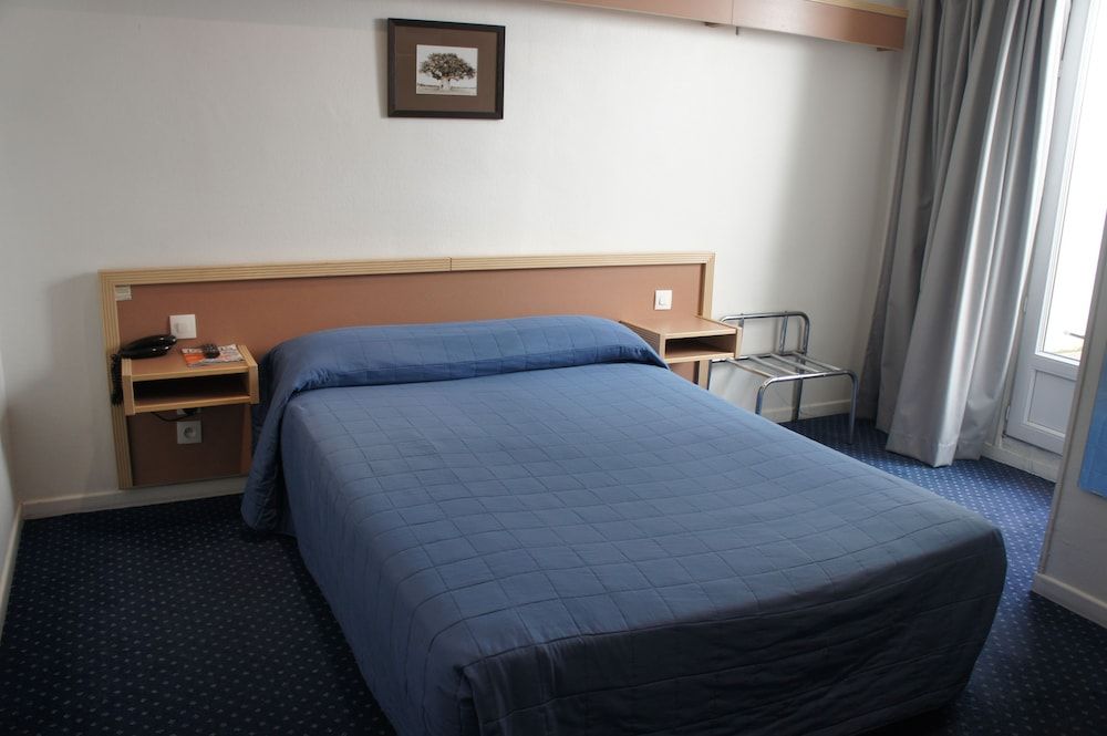 undefined Hotel Edgar Quinet 2