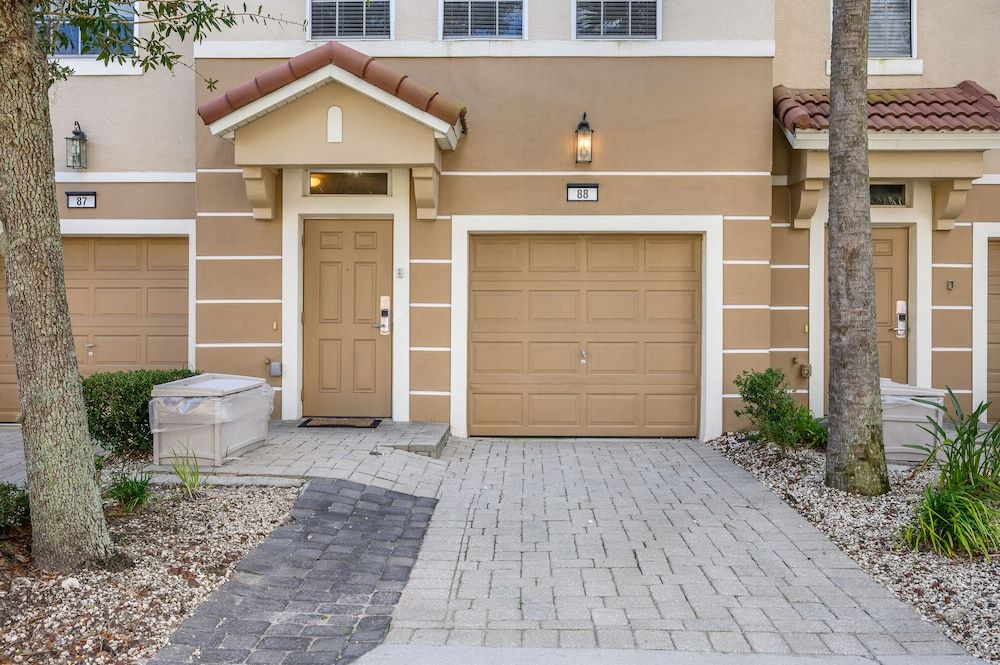 undefined Vista Cay Resort Direct Townhomes by Millennium Management 6