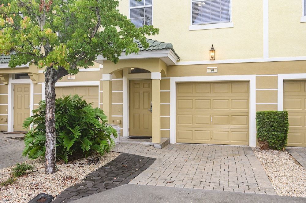 undefined Vista Cay Resort Direct Townhomes by Millennium Management 5